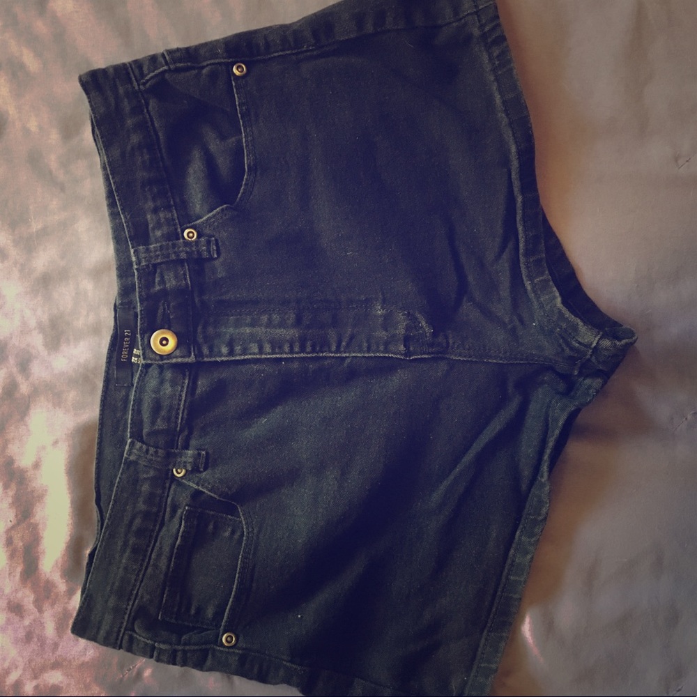 Black jean shorts!